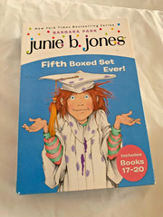 BARBARA PARK’s Bestseller – Junie B. Jones’s Fifth Boxed Set Ever! (Books 17-20)